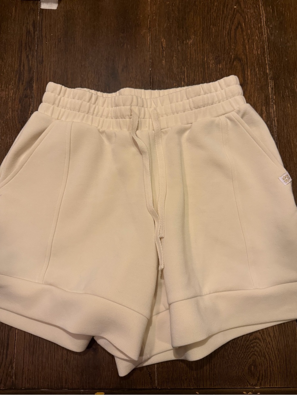 Simply Southern Cream Elastic-Waist Athletic Shorts
